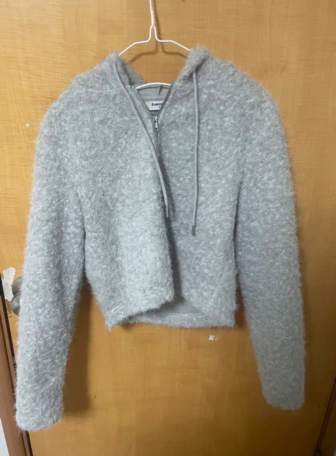 에잇세컨즈 크롭 후드집업 상품이미지1