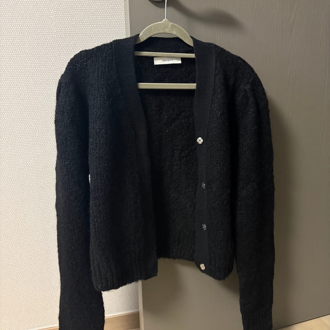 아모멘토 그랜마 가디건 블랙 상품이미지3