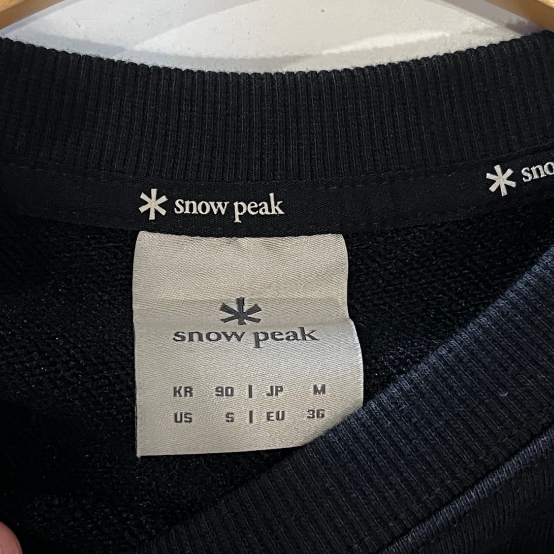 스노우피크 블랙 맨투맨 상품이미지4