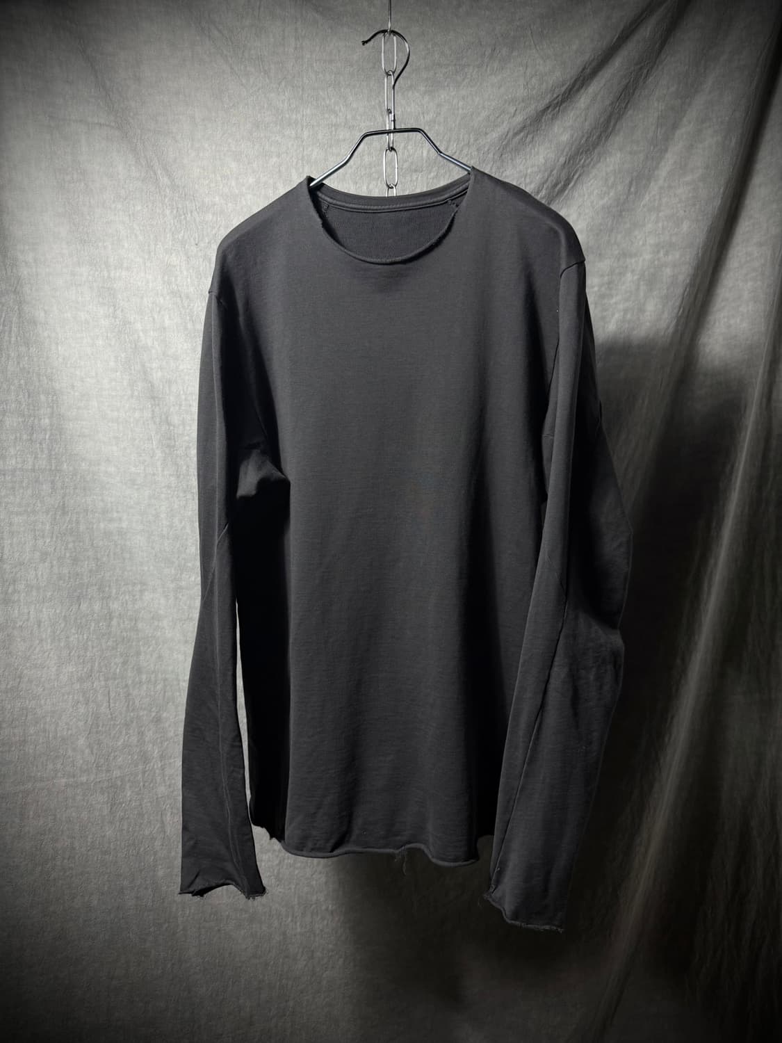 DEVOA Long Sleeve Layered Cut Top  상품이미지3