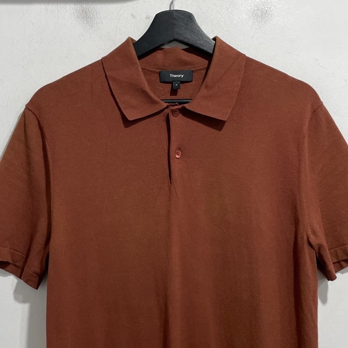 띠어리 미니멀 반팔 카라티 상품이미지4