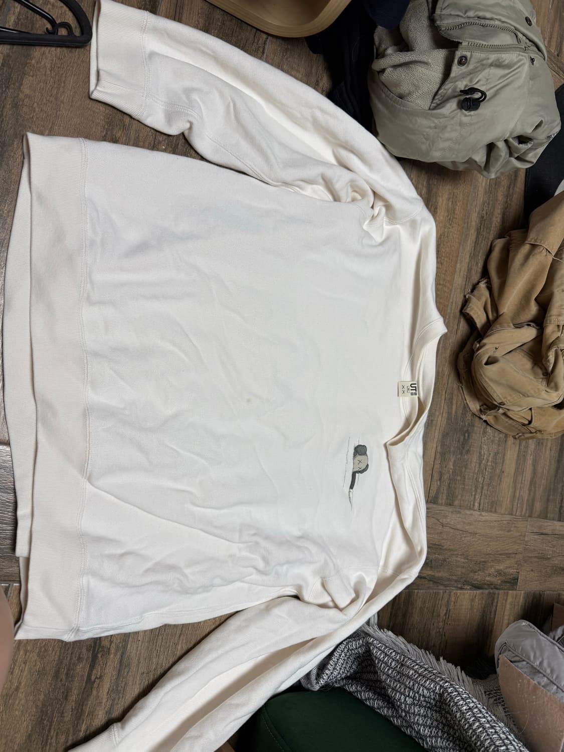 유니클로 UT 카우스 롱슬리브 3XL 상품이미지3