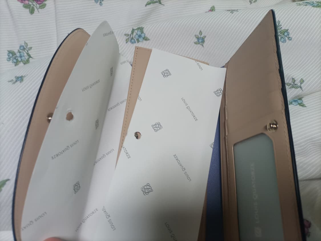 정품 루이까또즈 사피아노 장지갑+보증서+박스 상품이미지5