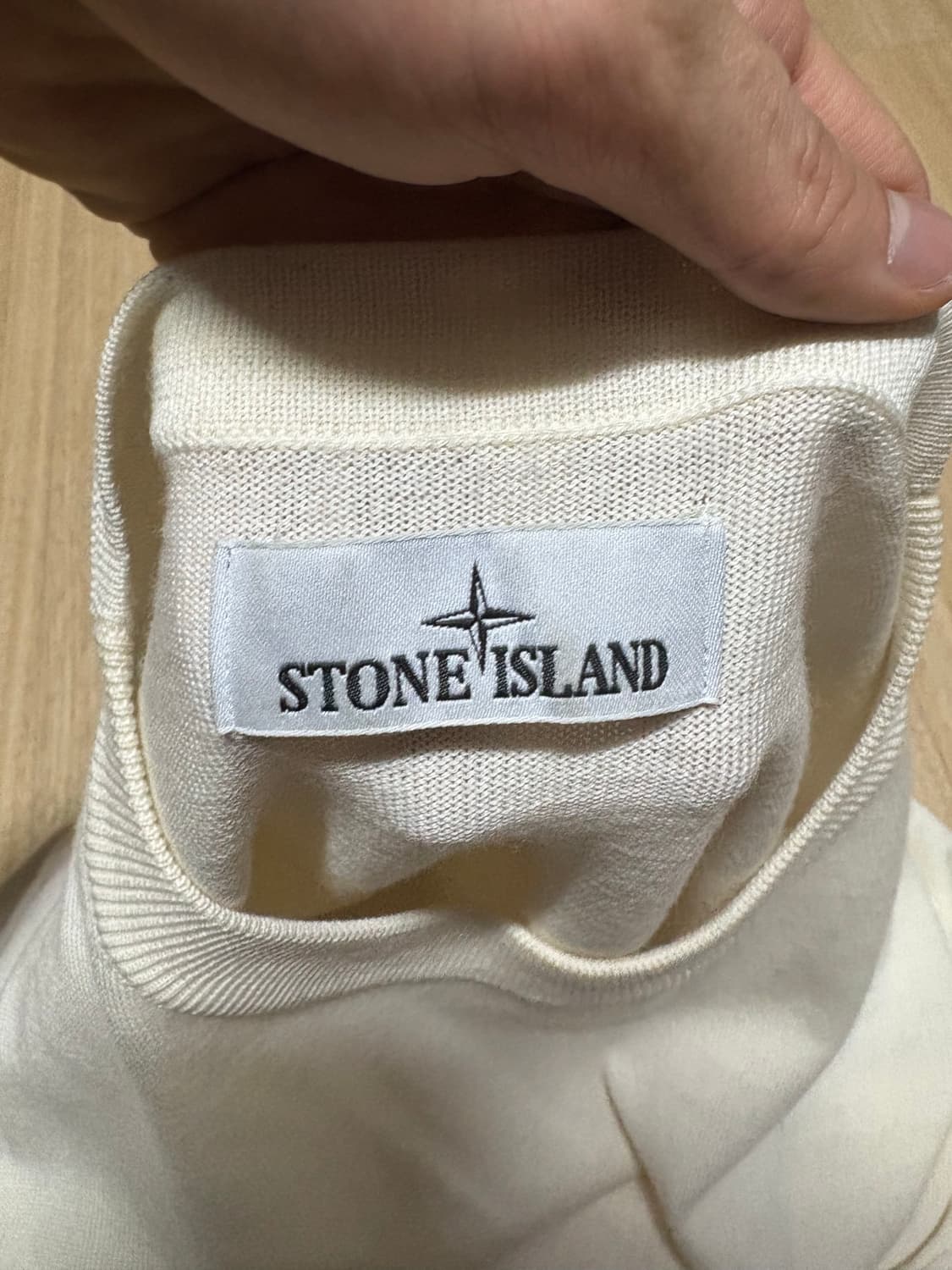 22년 백화점판 스톤아일랜드 니트 상품이미지4