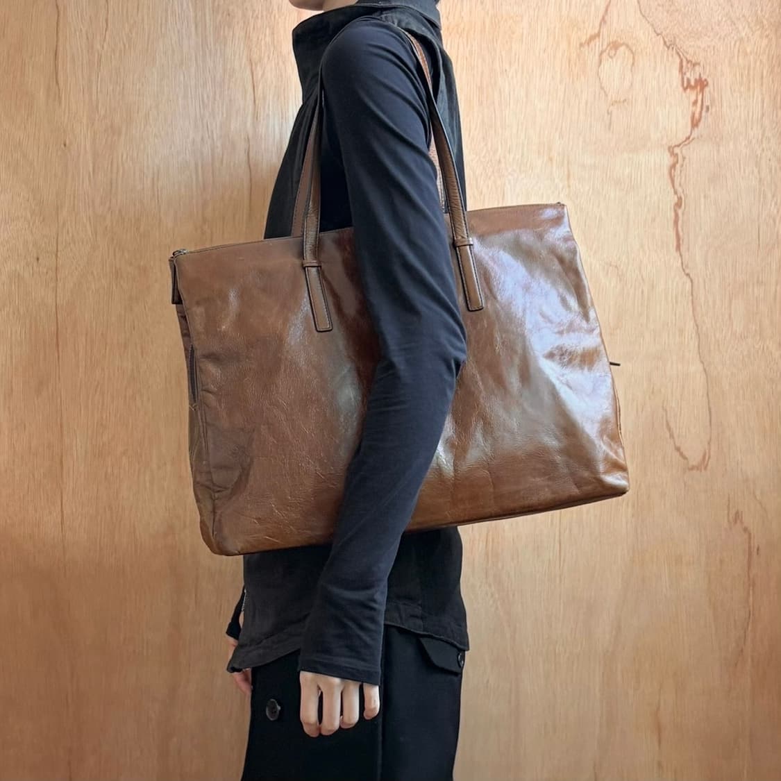 이세이미야케 레더 숄더백 상품이미지1