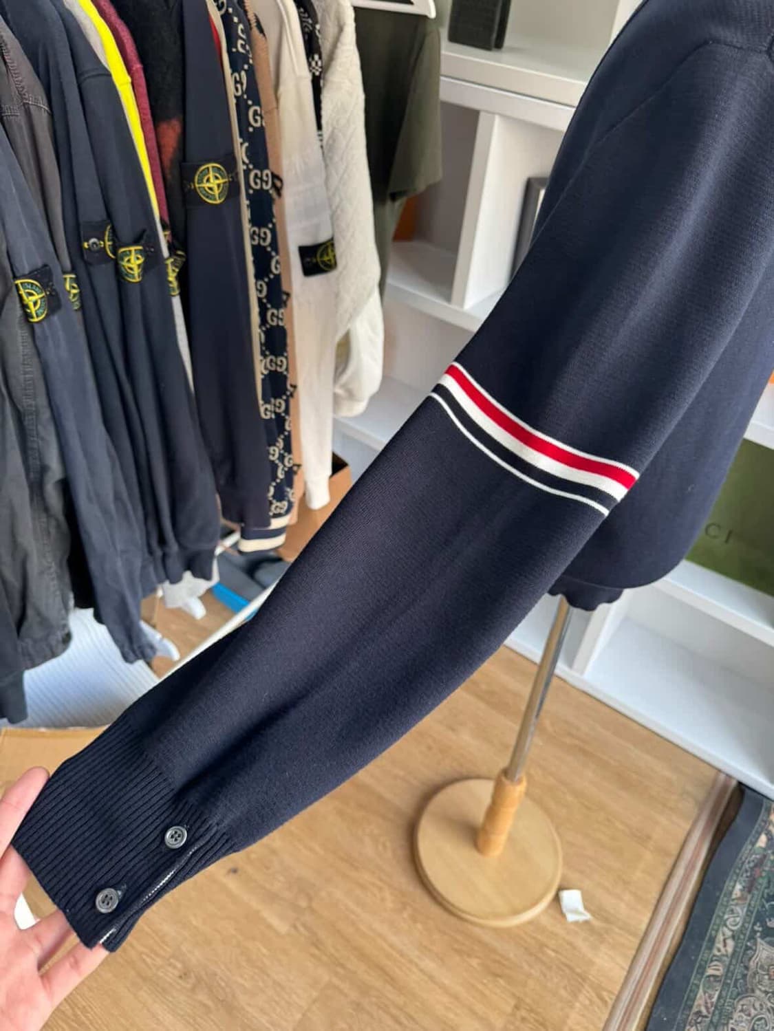 톰브라운 암밴드 밀라노스티치 가디건 상품이미지2