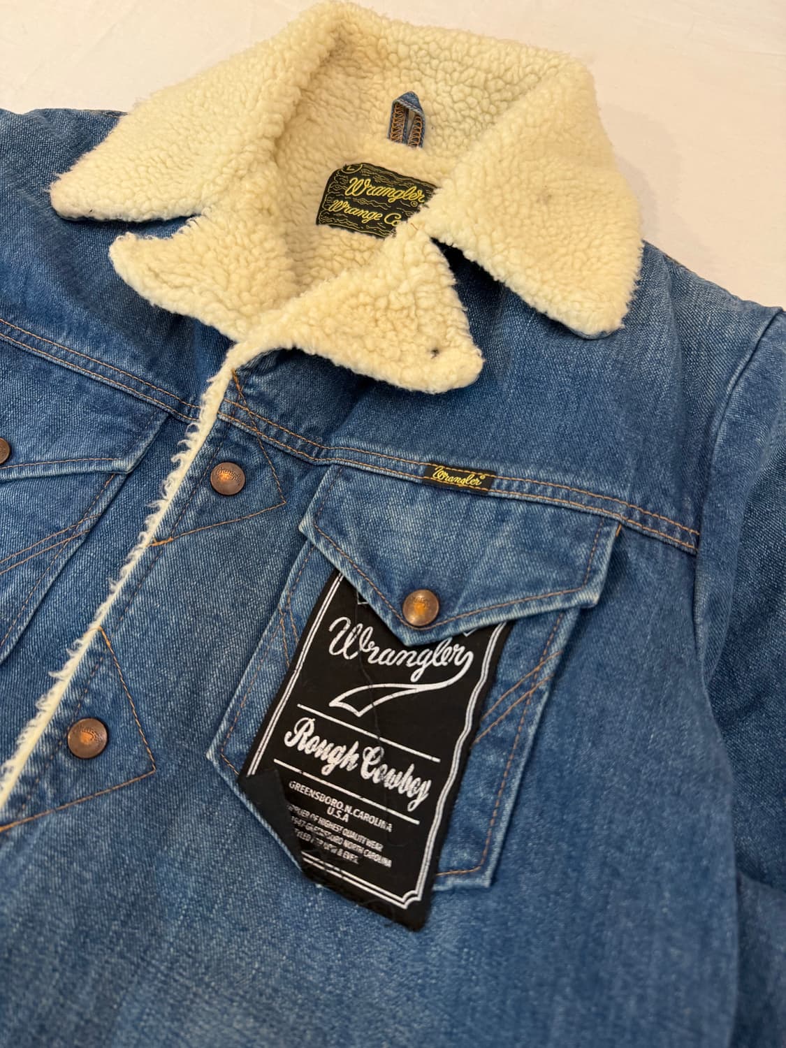 (일본100벌한정) 랭글러 롤링스톤즈 핸드 페인팅 쉐르파 초어 데님자켓 상품이미지6