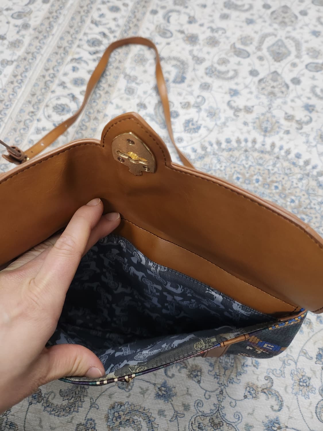 라빠레뜨 패턴 프린팅 크로스백 상품이미지2