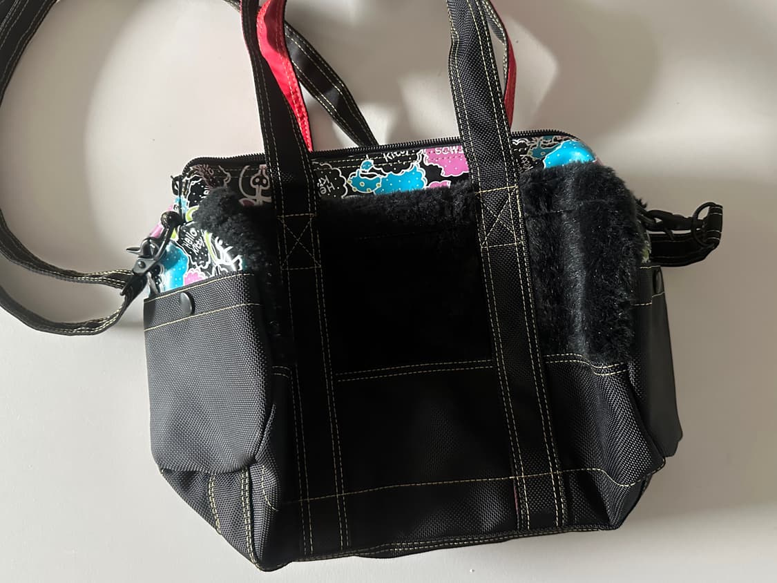 포터 x 아트모스 x 헬로키티 2웨이 보스턴백 블랙 상품이미지2
