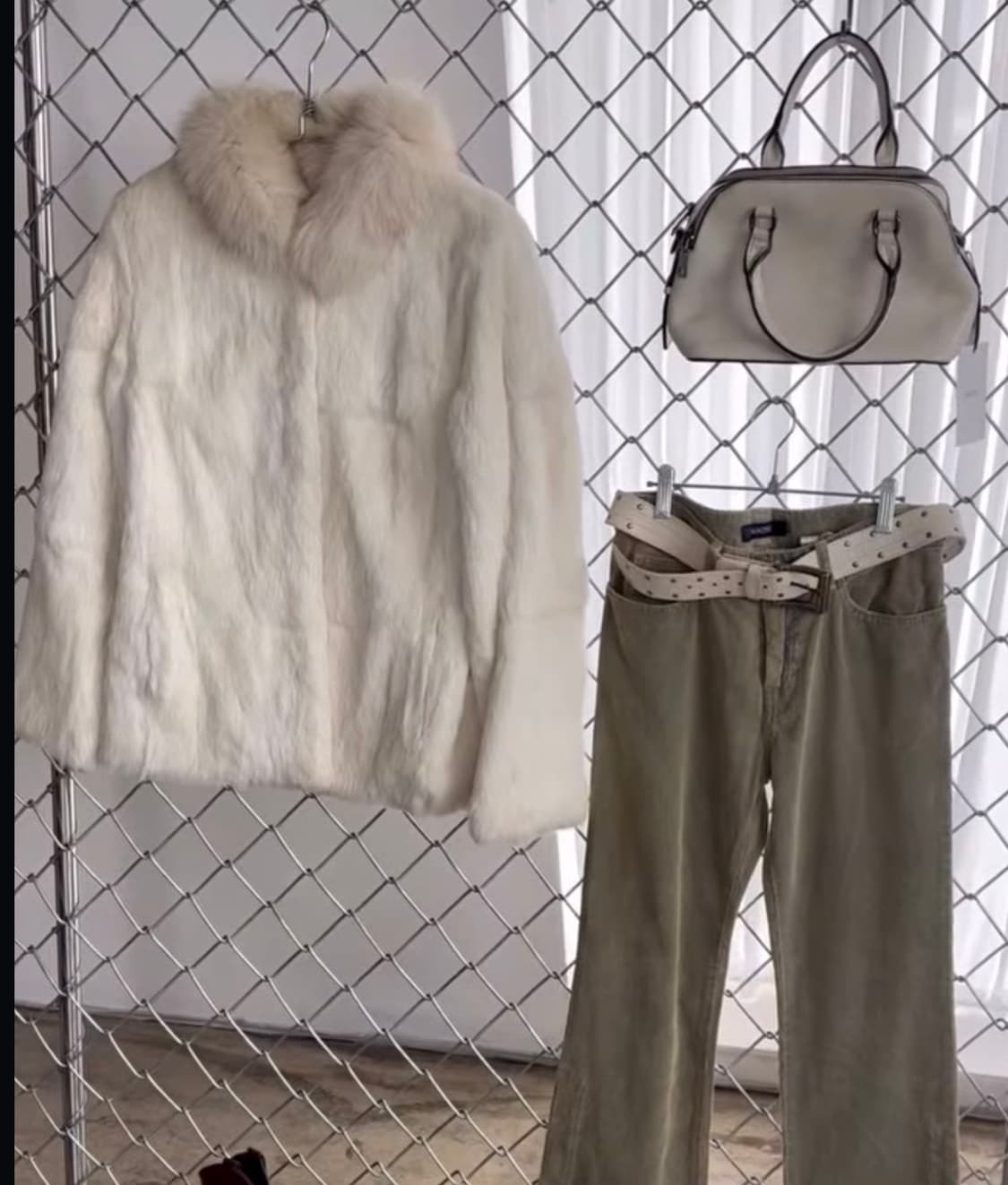 크림 아이보리 래빗 퍼자켓 from 료헤빈티지 상품이미지1