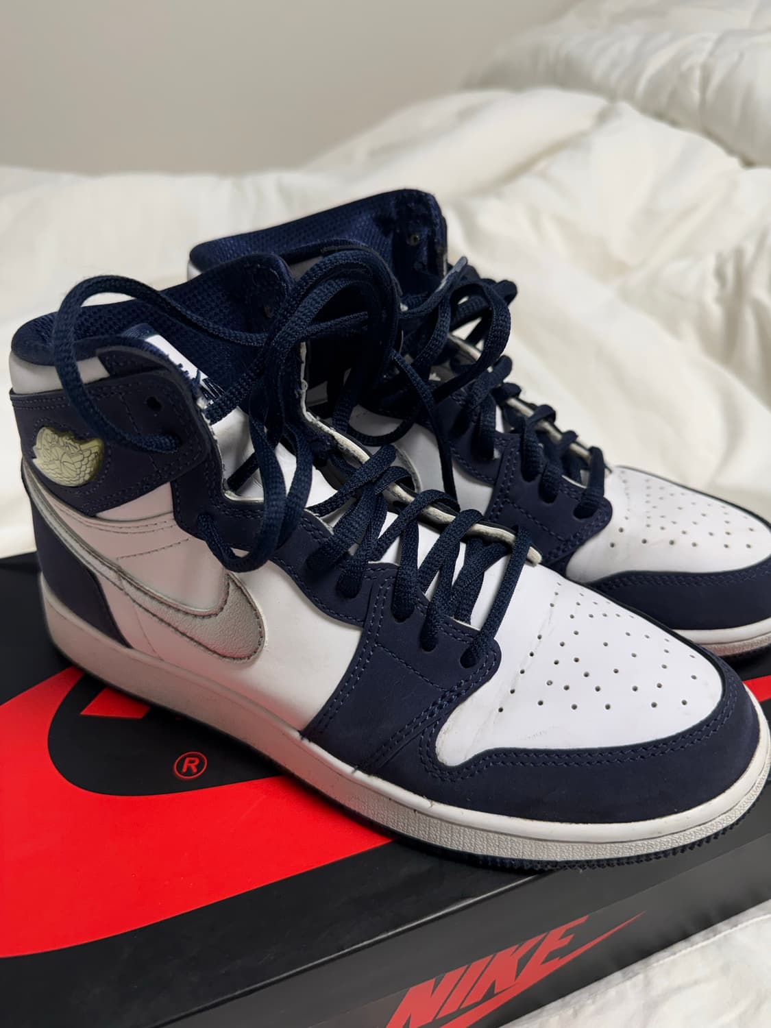 240 (GS) 조던 1 레트로 하이 OG CO.JP 미드나잇 네이비 상품이미지1