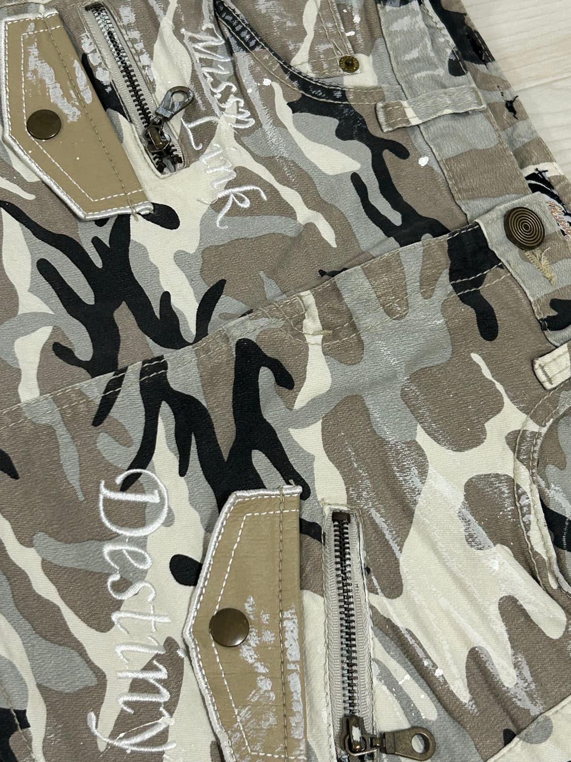 Y2k 페인팅 밀리터리 카코 포켓 스커트 상품이미지3