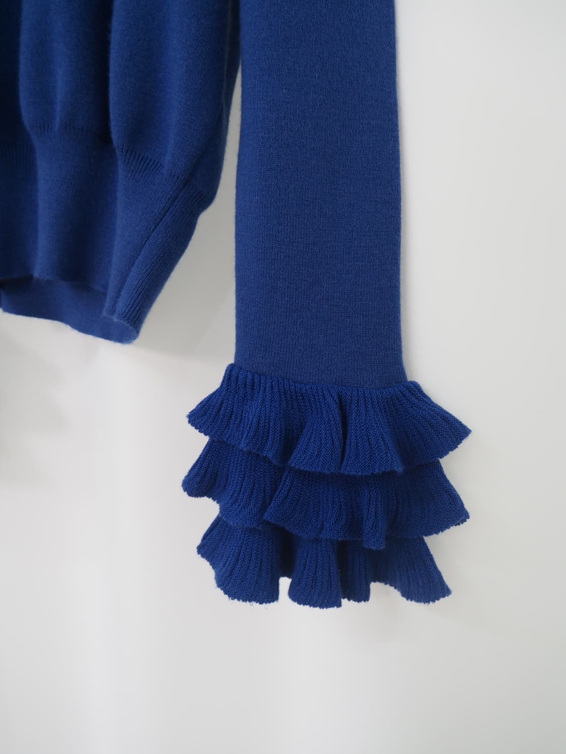 LOU LOU WILLOUGHBY frill sleeve knit 상품이미지4