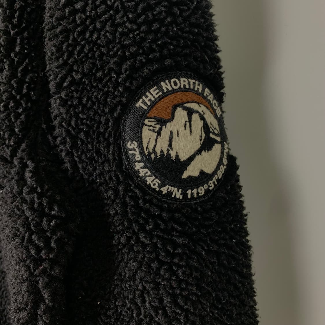 노스페이스 신형 블랙 뽀글이 쉐르파 자켓 상품이미지6