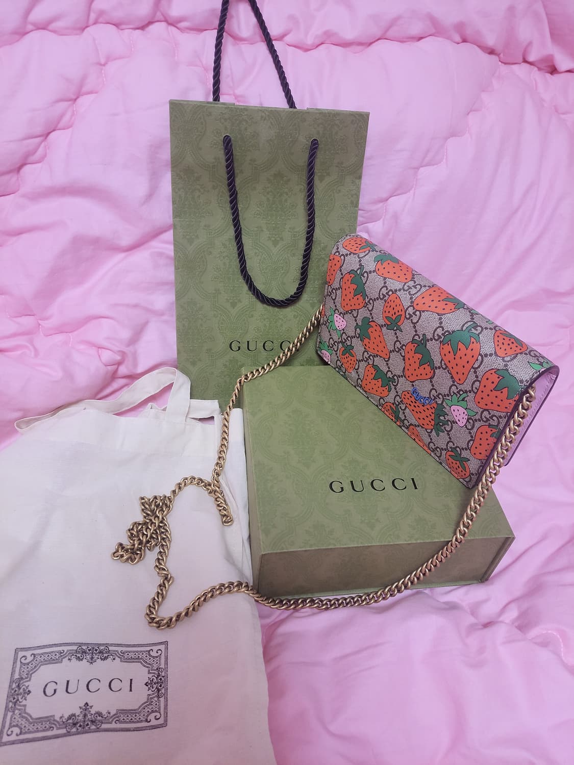 정품)급처미사용새상품!구찌 스트로베리 딸기 WOC거울핑크공주가방 크로스백 상품이미지2