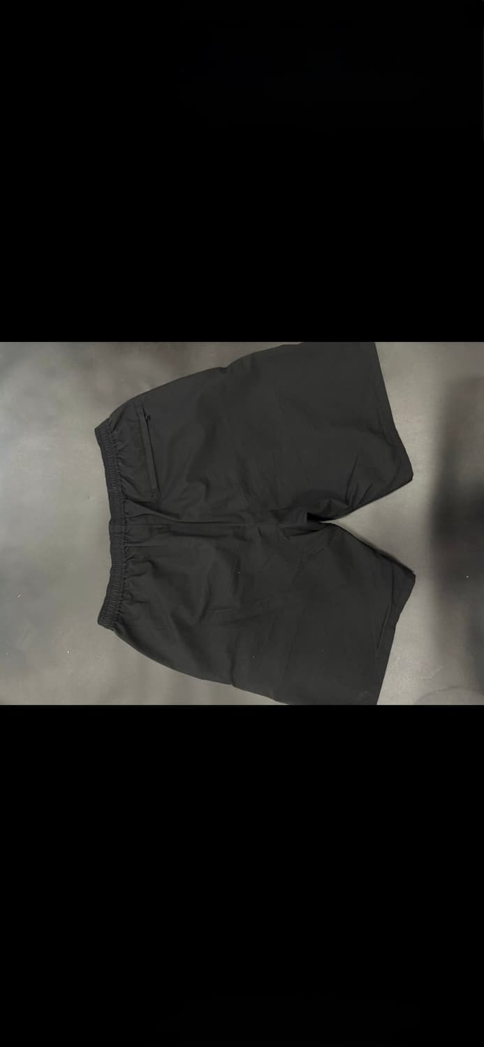 베이프(A Bathing Ape) 브랜드의 샤크 프린트 반바지 상품이미지2