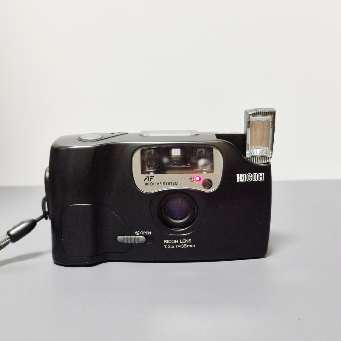 RICOH FF9S date 필름카메라 
  상품이미지2