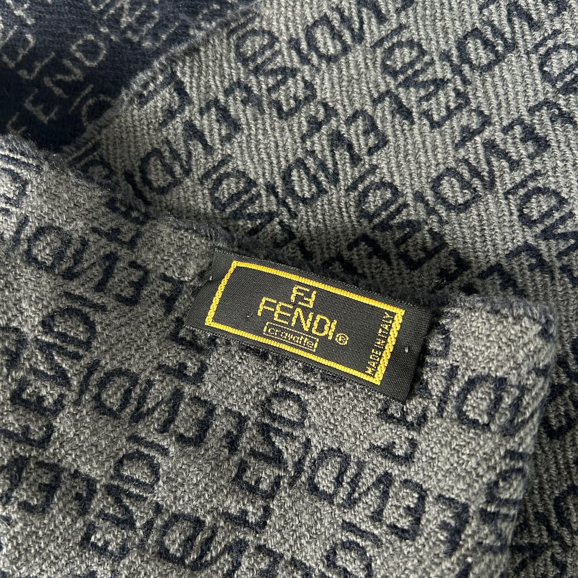 펜디 정품 FF 주카 로고 자카드 니트 머플러 상품이미지3