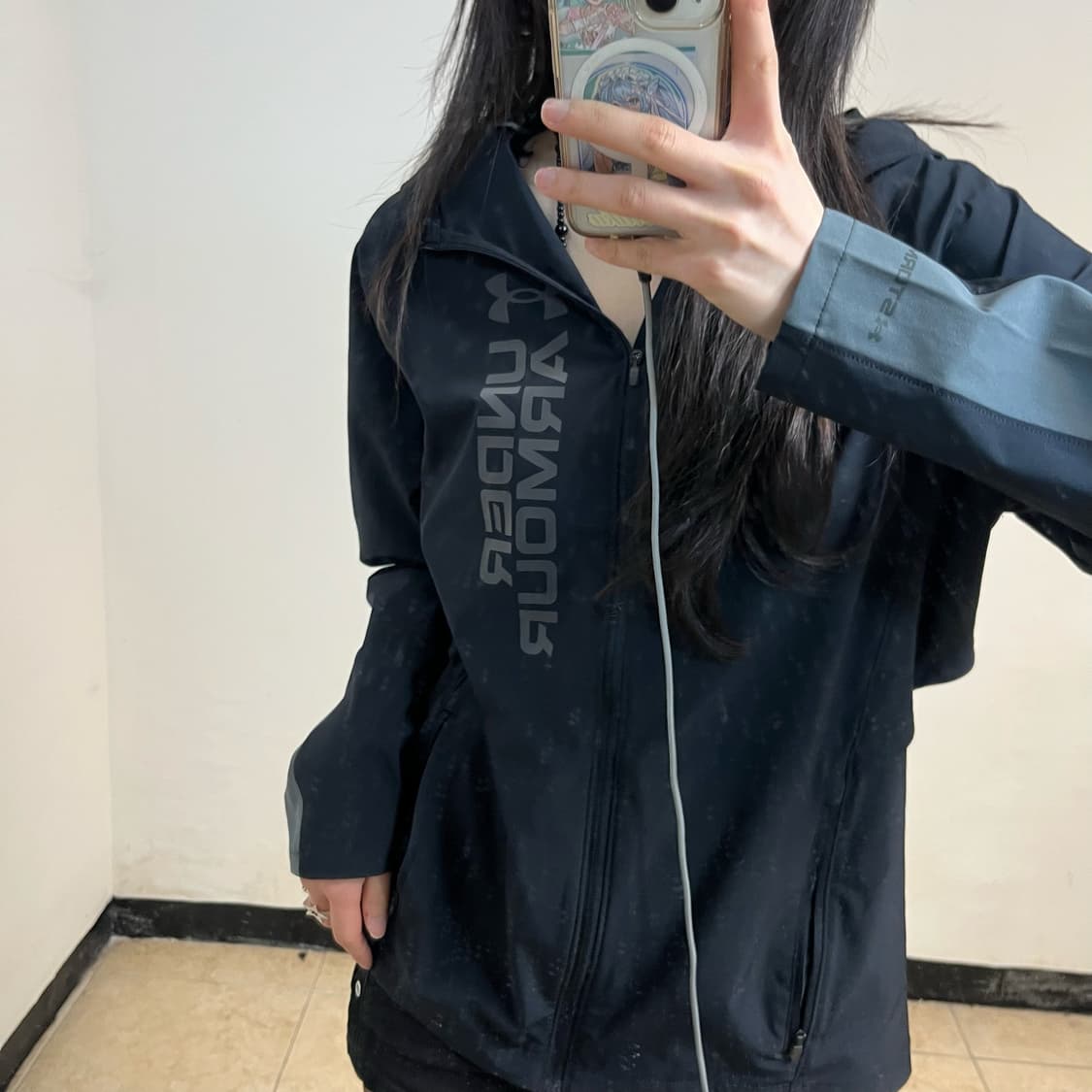 Under Armour running windbreaker 상품이미지3
