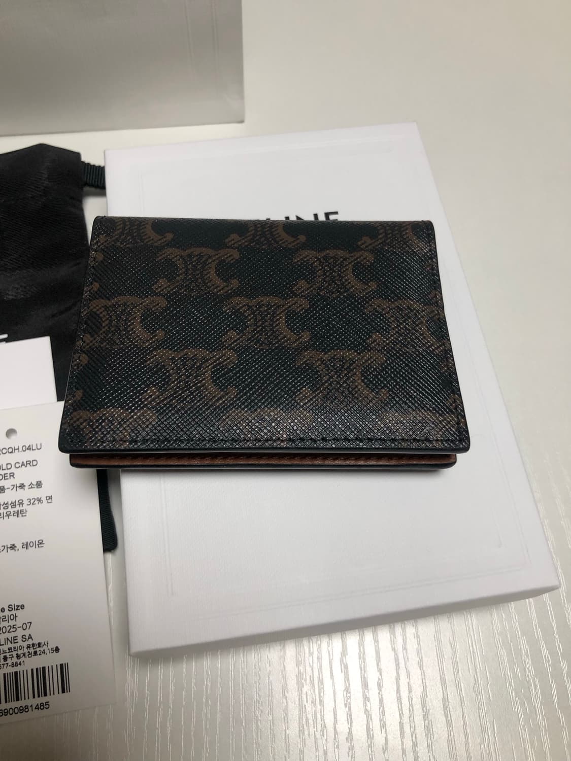 셀린느 트리옹프 카드지갑 새상품급!! 상품이미지5