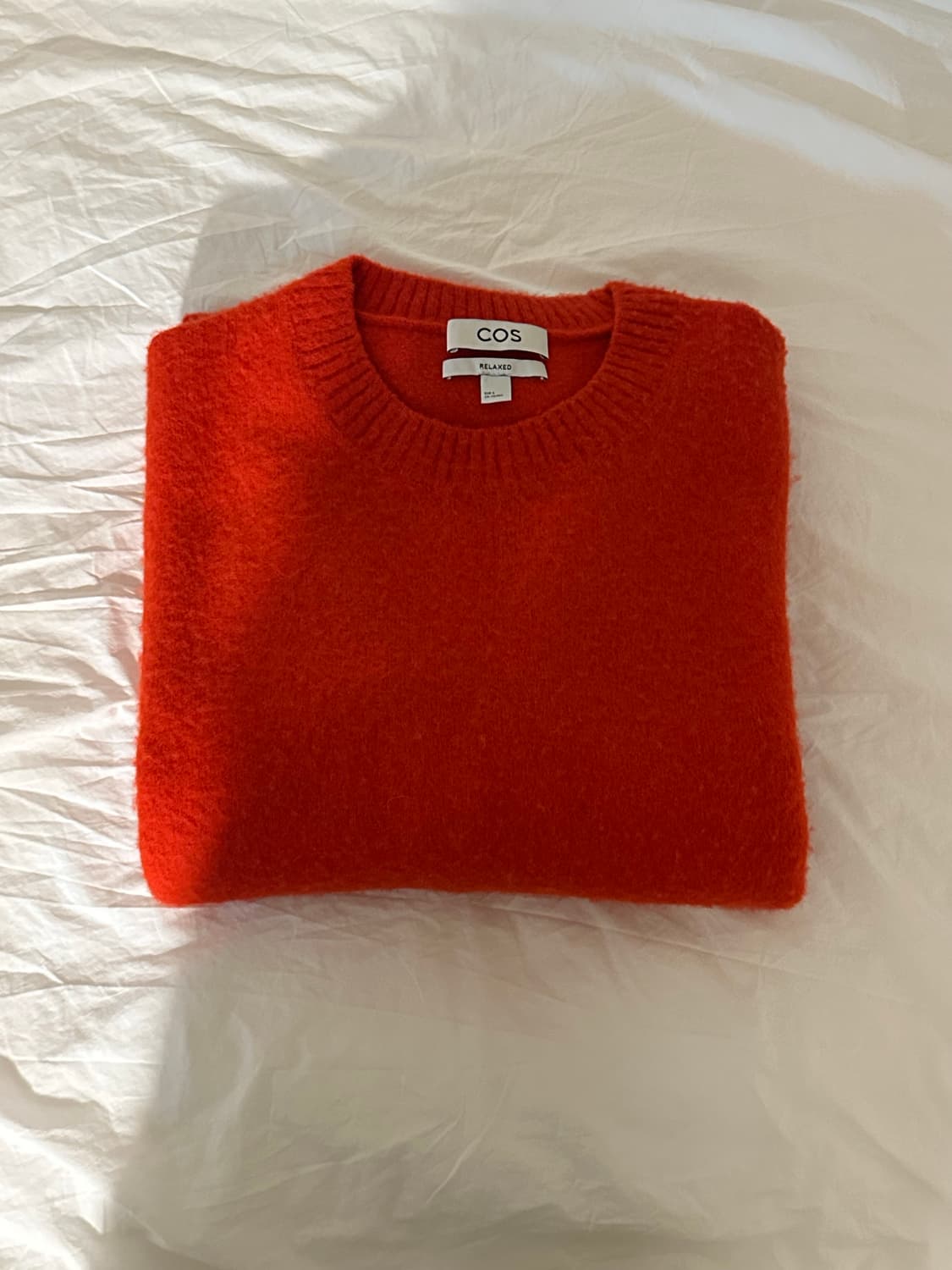 COS 브러쉬드 울 크루넥 스웨터  상품이미지1