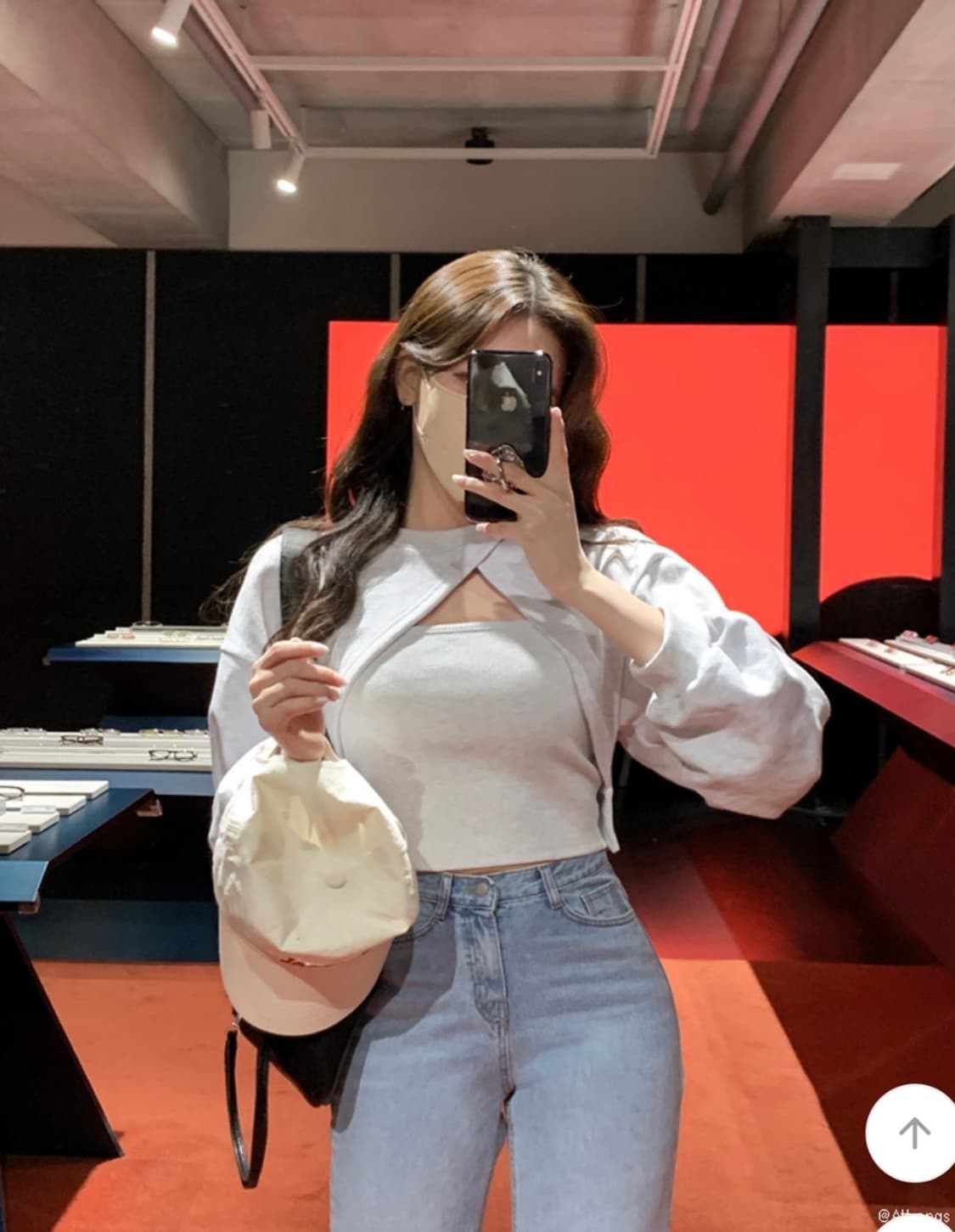 (새상품)아뜨랑스 투웨이 언발 크롭 맨투맨 상품이미지1