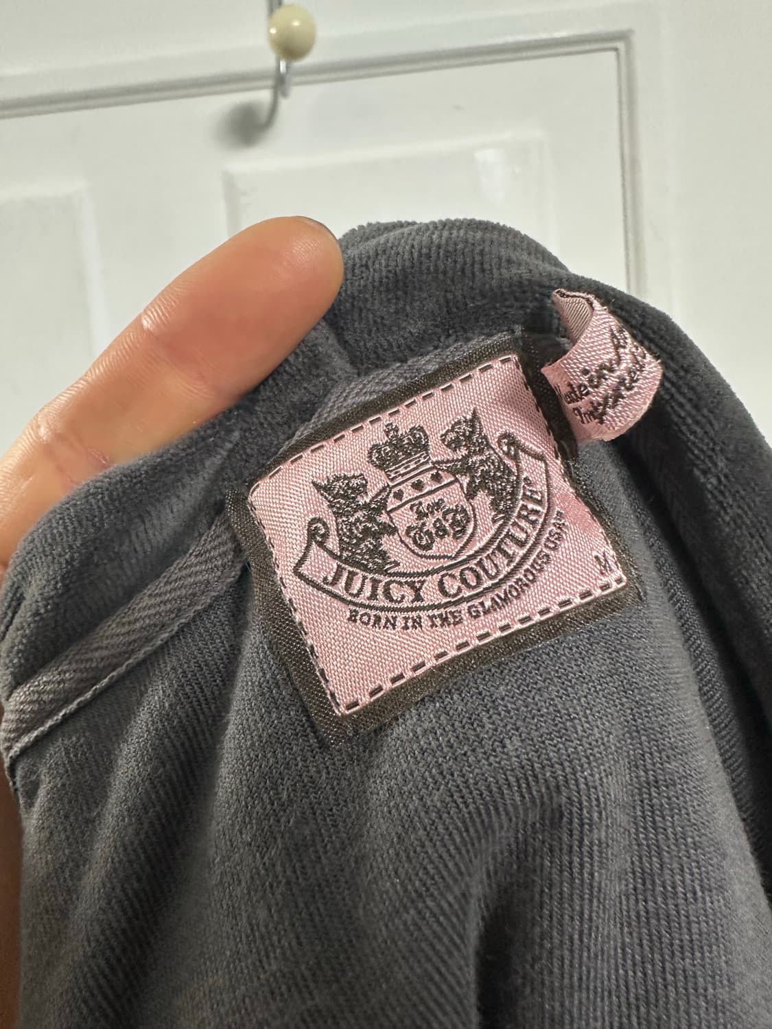 쥬시 꾸뛰르 벨벳 후드집업 상품이미지4