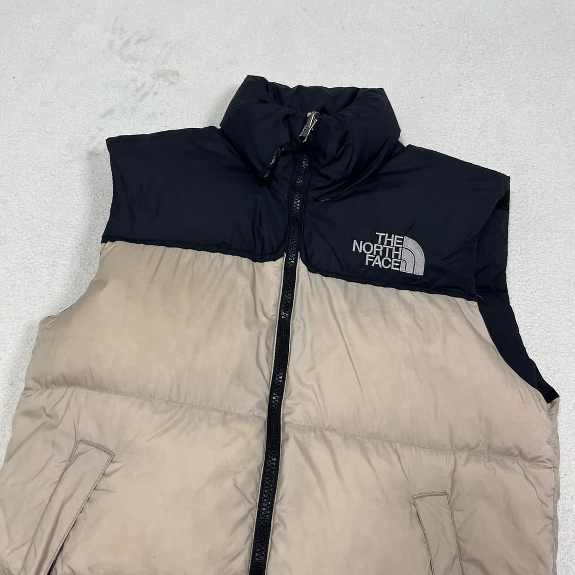 The North Face Beige 700 Nuptse Vest 상품이미지5
