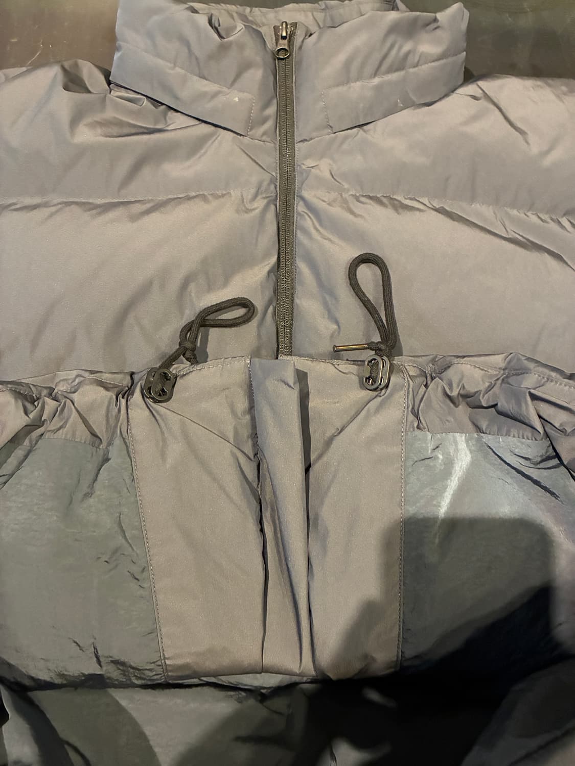 3) 해칭룸 후디드 다운 푸퍼 차콜 패딩 상품이미지4