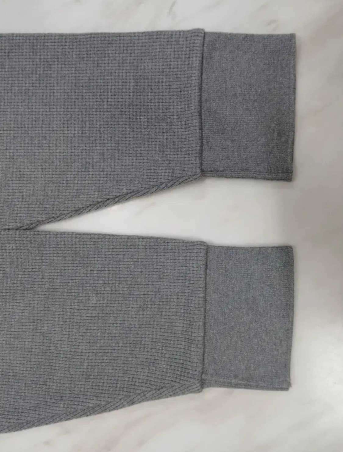 [신형 새상품급] 톰브라운 사선완장 니트 4 사이즈  상품이미지6