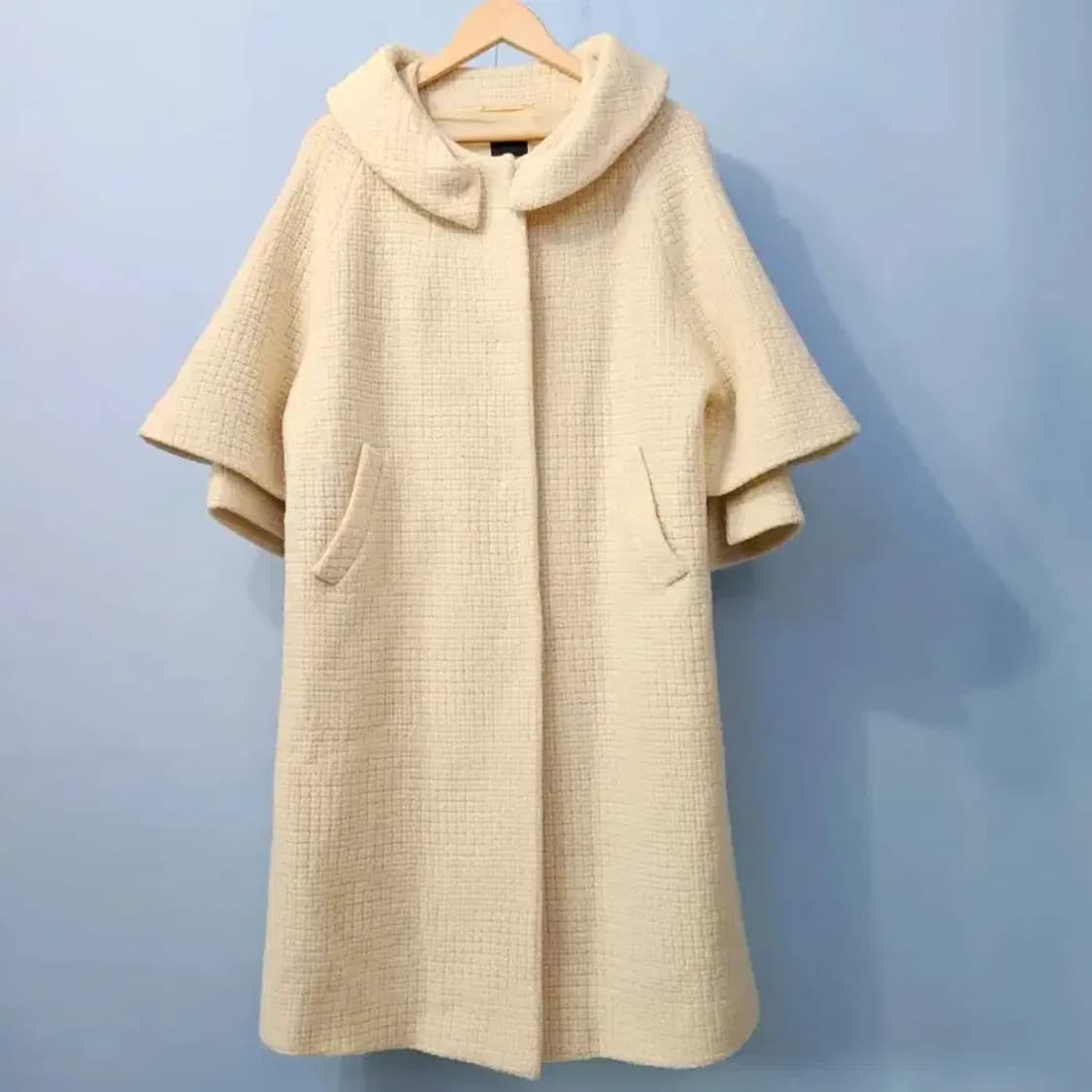 펜디 아이보리 코트 정품 42사이즈 상품이미지2