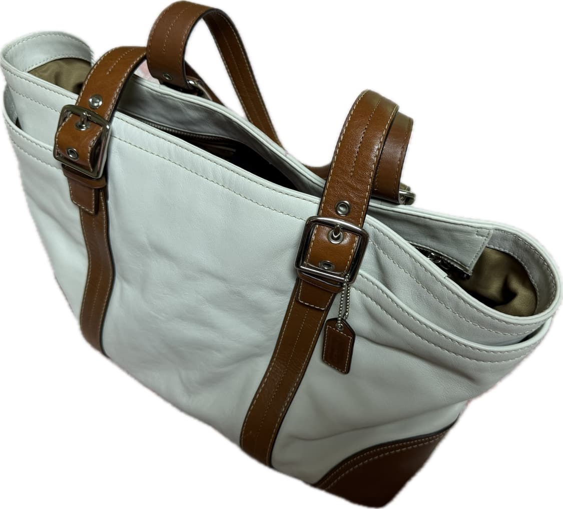 코치 화이트/브라운 가죽 토트백 상품이미지1