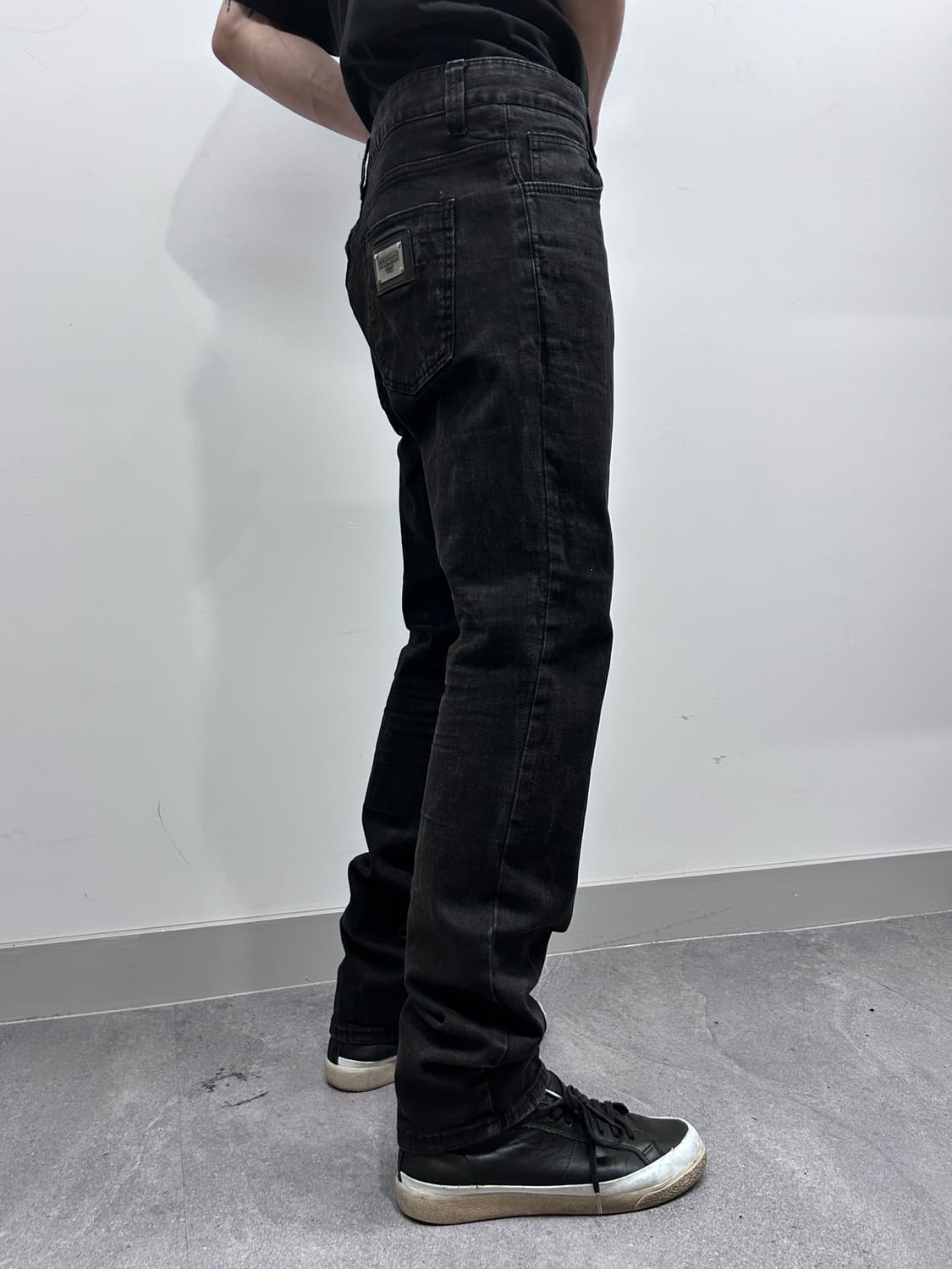 돌체앤가바나 롱 블랙 워싱 데님 팬츠 상품이미지2