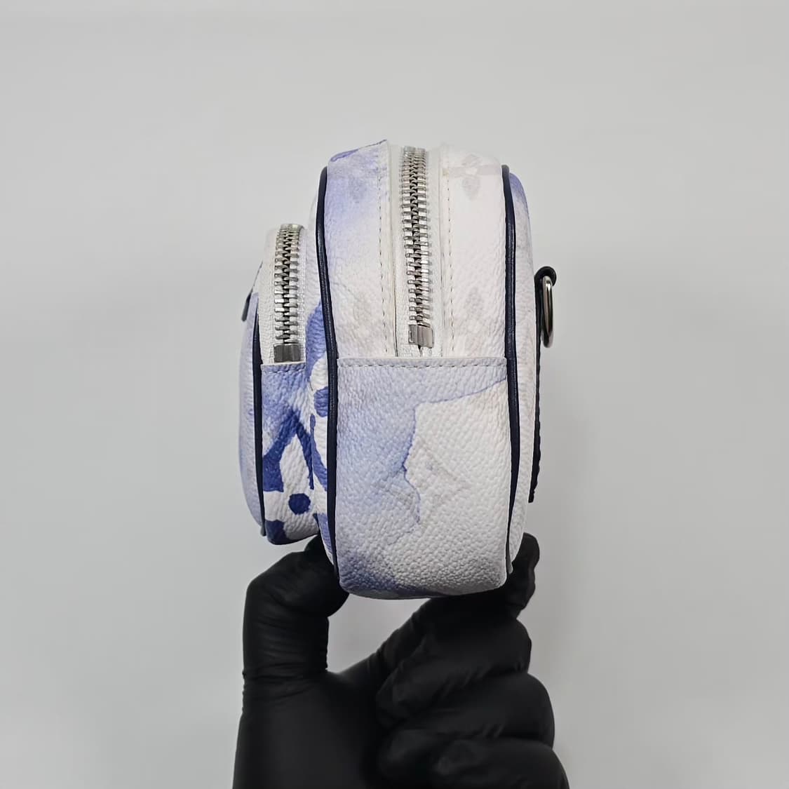 루이비통 모노그램 워터컬러 아웃도어 크로스백 상품이미지5