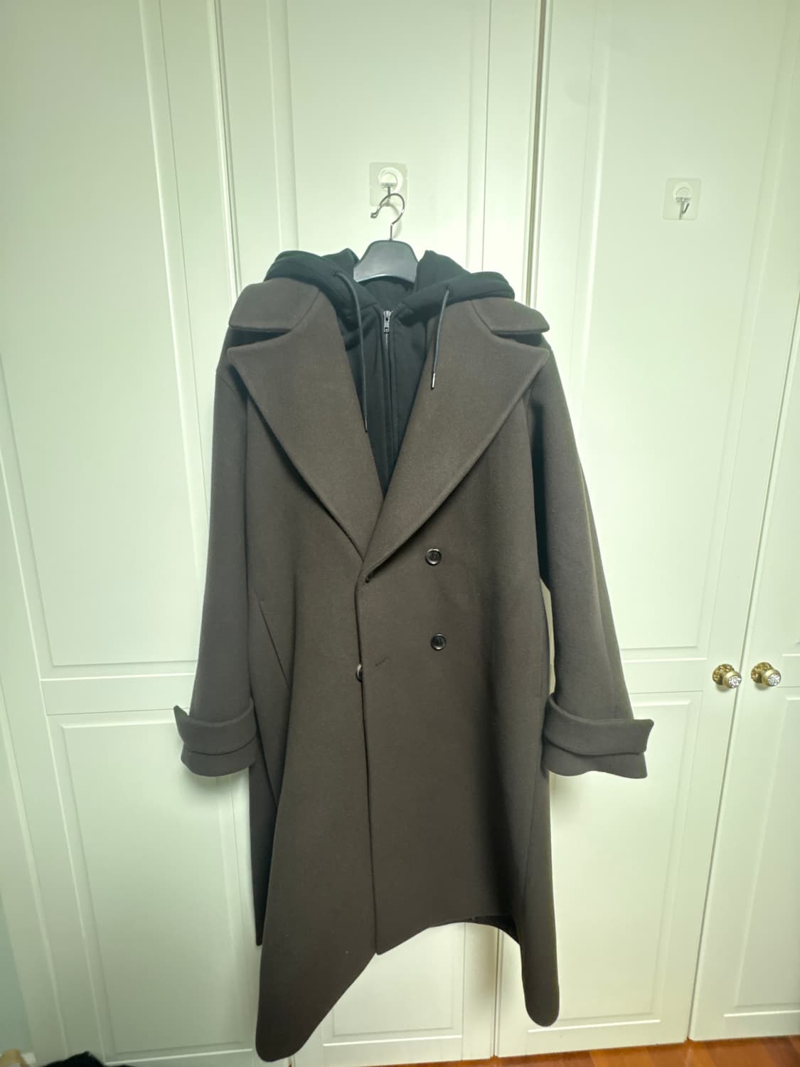 [52 size] 준지 후드 디테처블 맥시 코드 브라운 상품이미지1