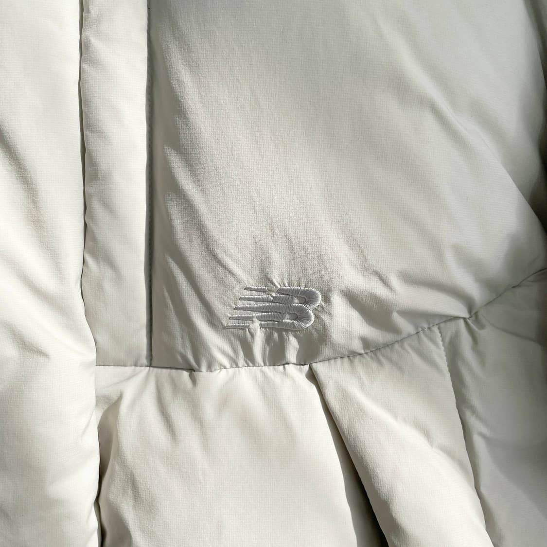 D2 뉴발란스 UNI 플라잉 숏 구스다운 재킷 100사이즈 상품이미지4