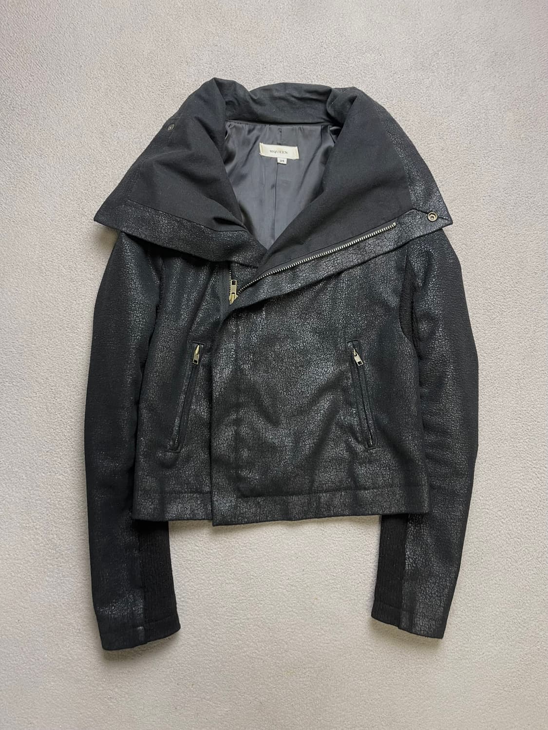 [34] MQUEEN 하이넥 자켓 - 여성 상품이미지3