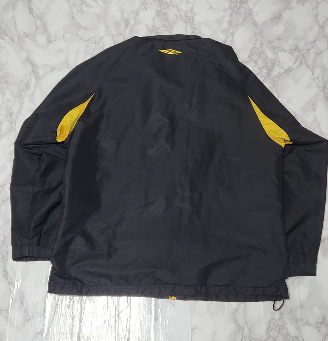엄브로 잉글랜드 00s 바람막이 검노 자켓
 상품이미지4