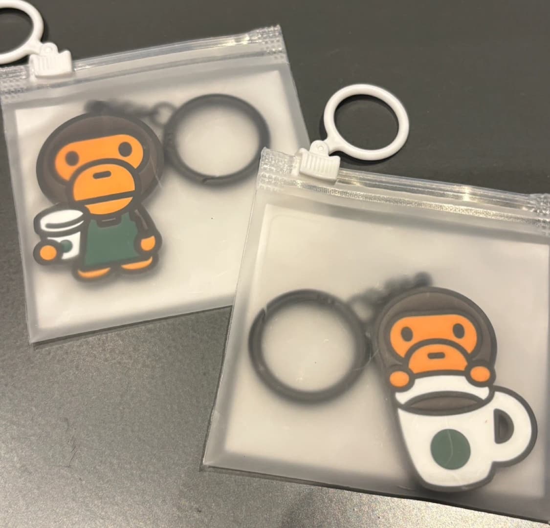 베이프 x 스타벅스 마일로 키링 상품이미지1