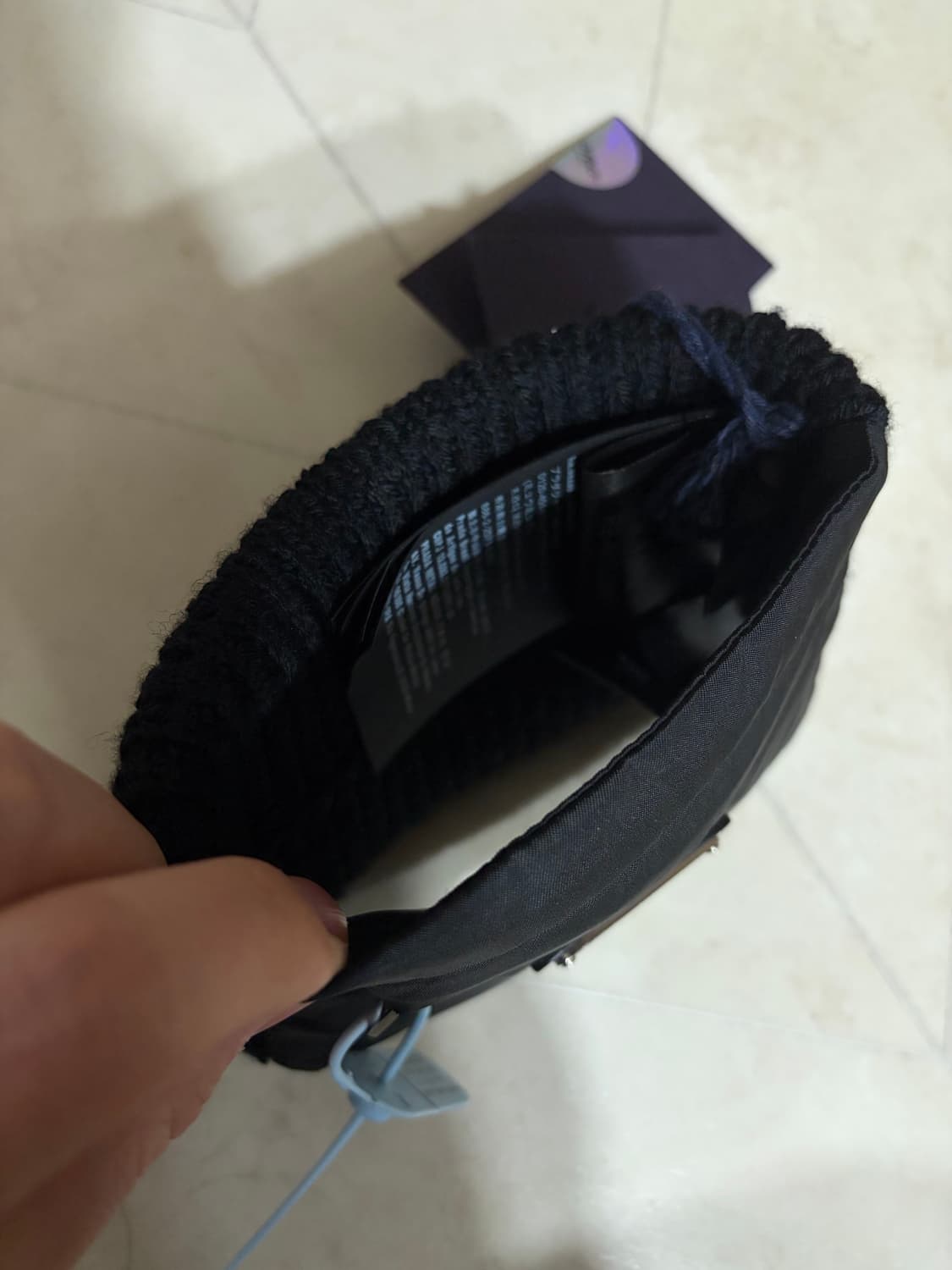 [새상품]프라다 로고 니트 밴드 카드지갑 XL 상품이미지8