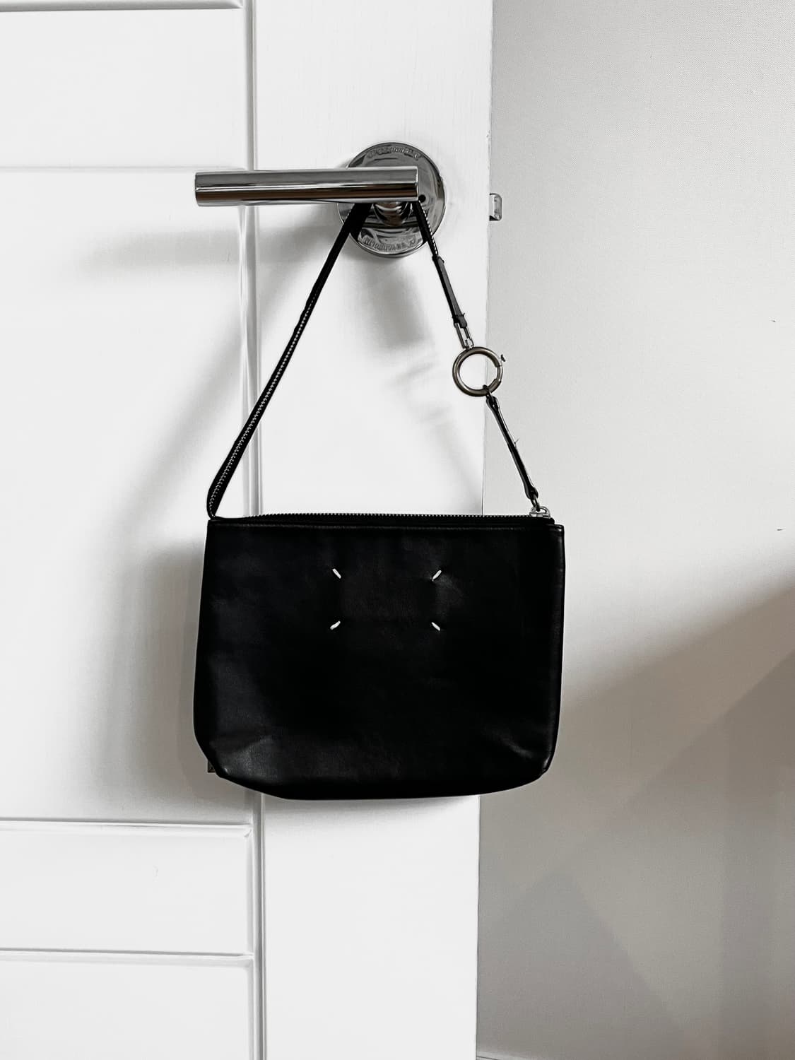 마르지엘라 레더 클러치 숄더백(블랙) 상품이미지4