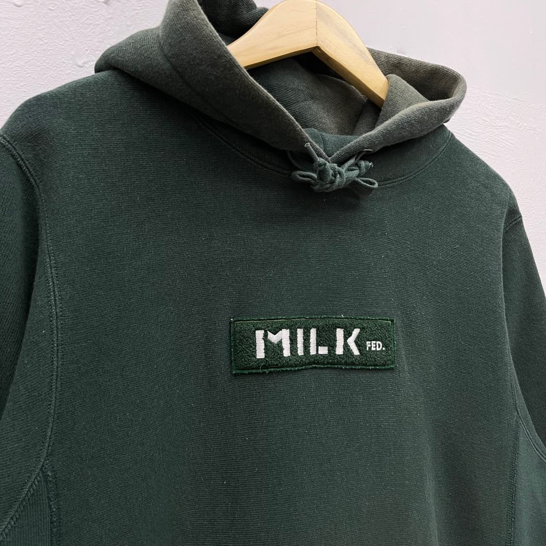 [M] 챔피온XMilkFED 로고 리버스위브 후드티 상품이미지5