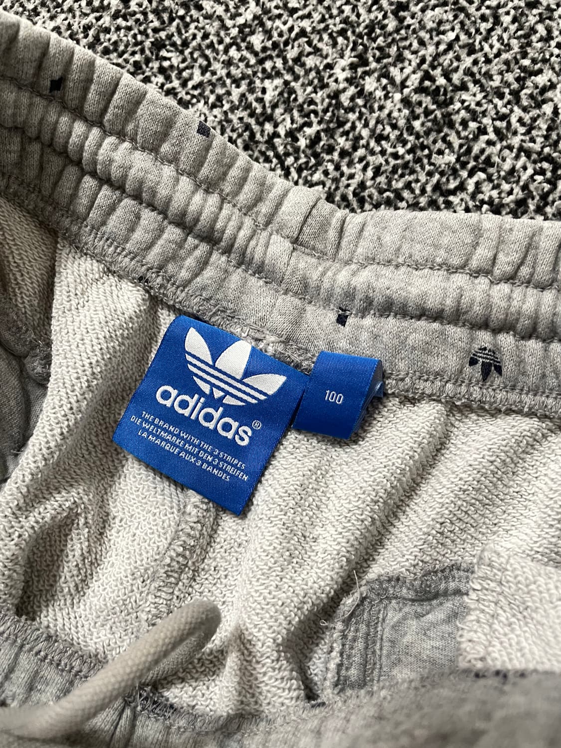 빈티지9. 아디다스 레드 트레포일 도트 패턴 숏팬츠 반바지 스웻 상품이미지3