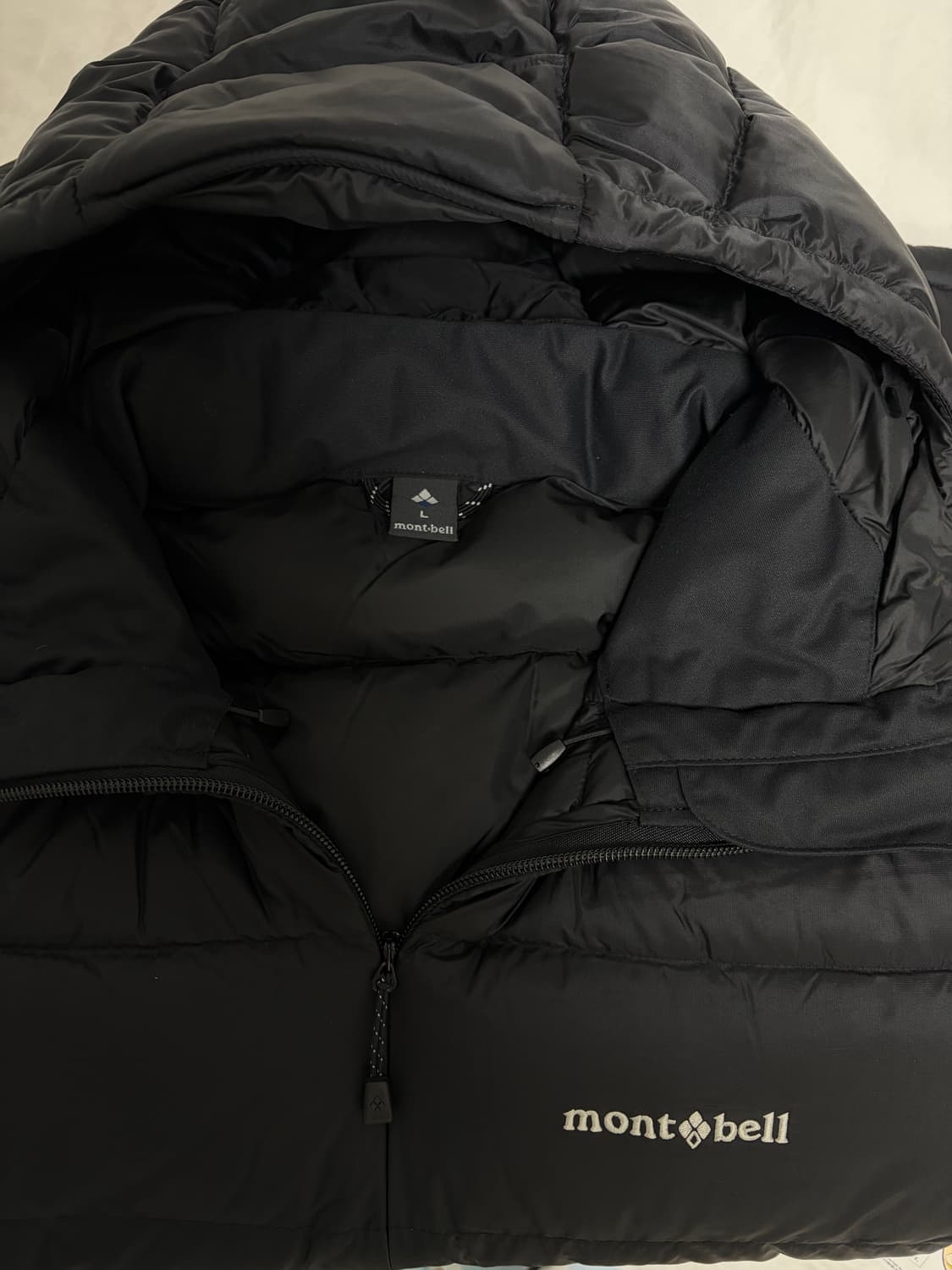 몽벨 라이트 알파인 다운 파카 블랙 L 새상품 판매합니다 상품이미지4