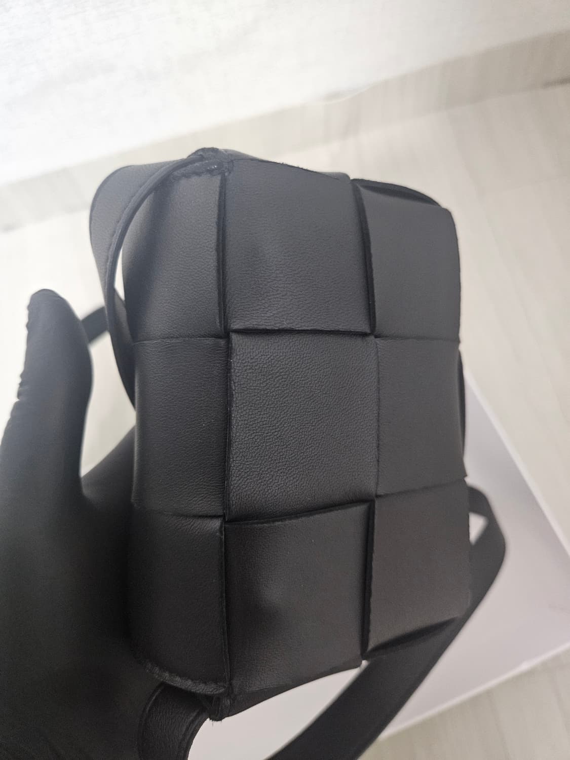 보테가베네타 미니 카세트백 상품이미지8