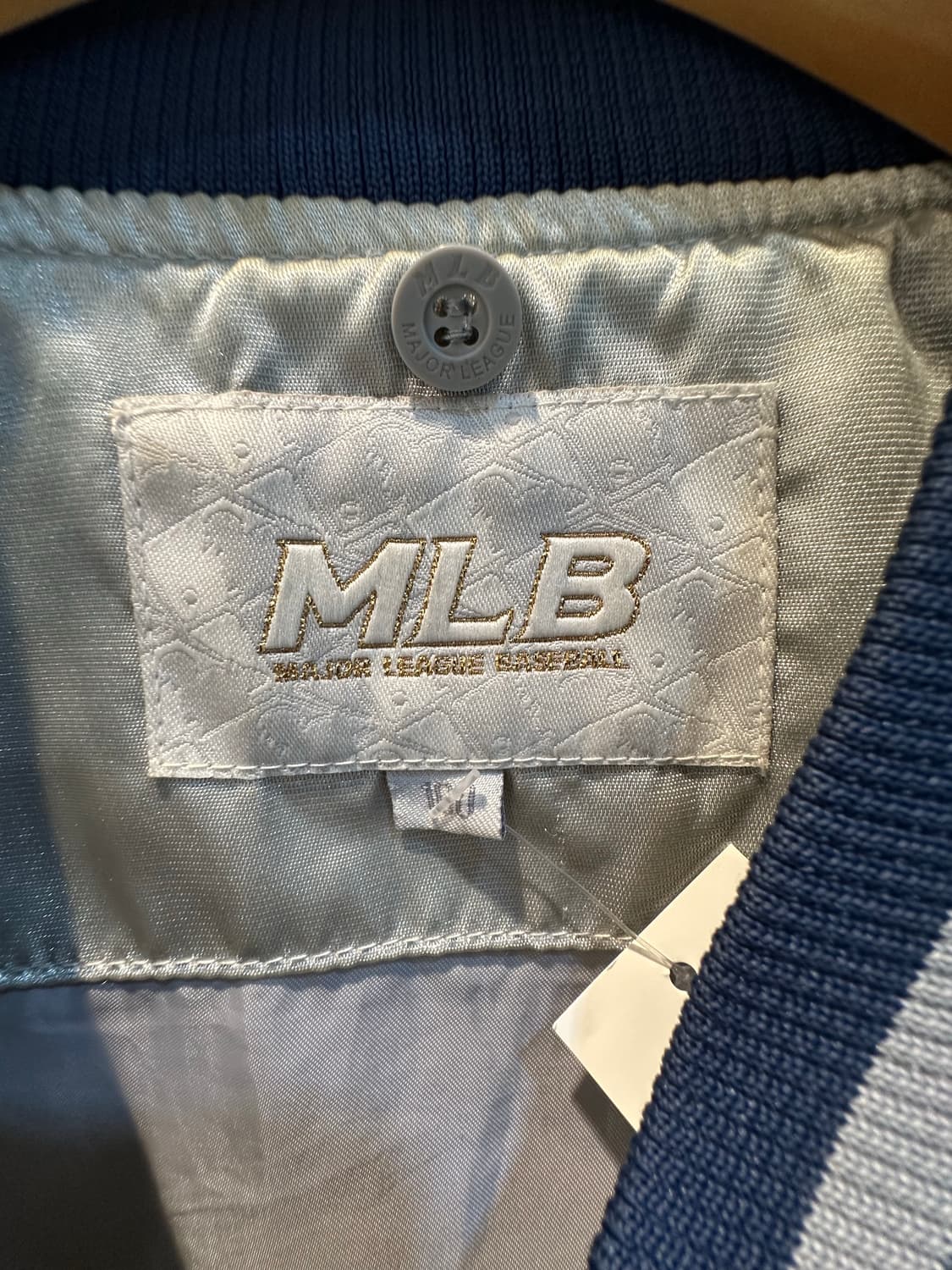 MLB 마제스틱 실버 글로우 바시티 자켓 상품이미지4