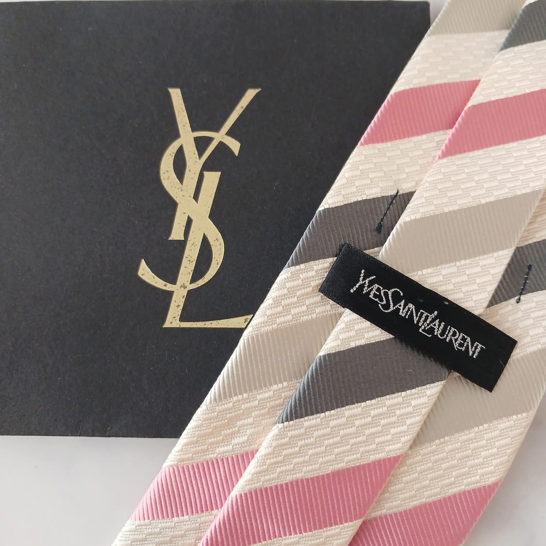 입생로랑 실크 베이지 스트라이프 넥타이 9.6cm A+등급 A19232
 상품이미지8