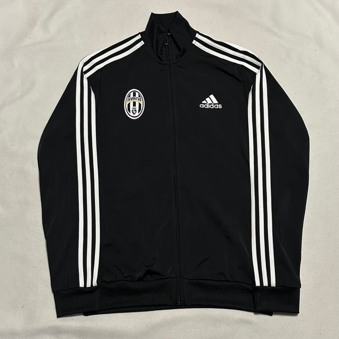 M 아디다스 유벤투스 블랙 트랙탑 상품이미지2