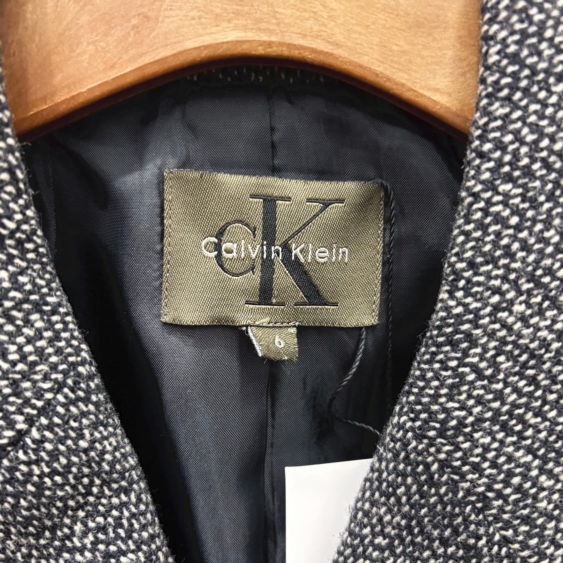 캘빈클라인 더블 브레스트 울 자켓 클래식 헤링본 패턴 디테일 차콜 상품이미지6