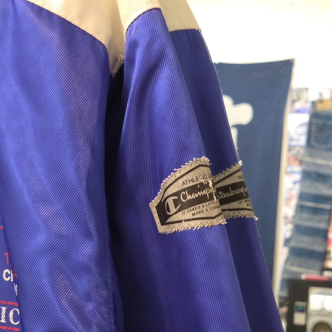 챔피온 일본판 올드스쿨 레드 배색 바람막이 상품이미지4